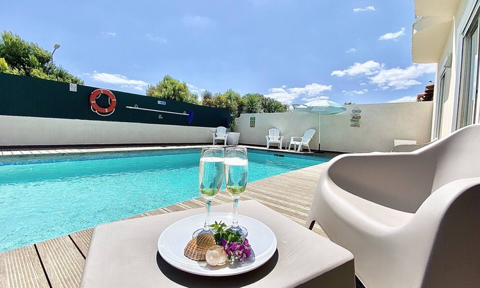 Funchal House | Discover Villa Primavera: Oceanfront Comfort & Pet Friendly