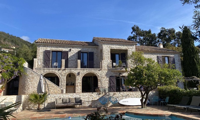 Le Lavandou Villa | Relax at Villa Proche de la Plage de Pramousquier