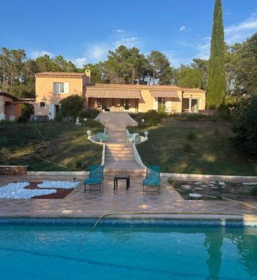 Le Muy Villa | Discover Villa Near Golfe de St Tropez with Ocean View