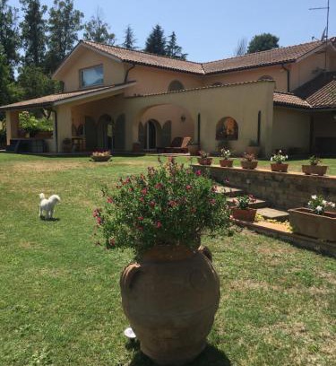 Campagnano di Roma Villa | Villa Profumo: A 4-Star Oceanfront Escape with Pool