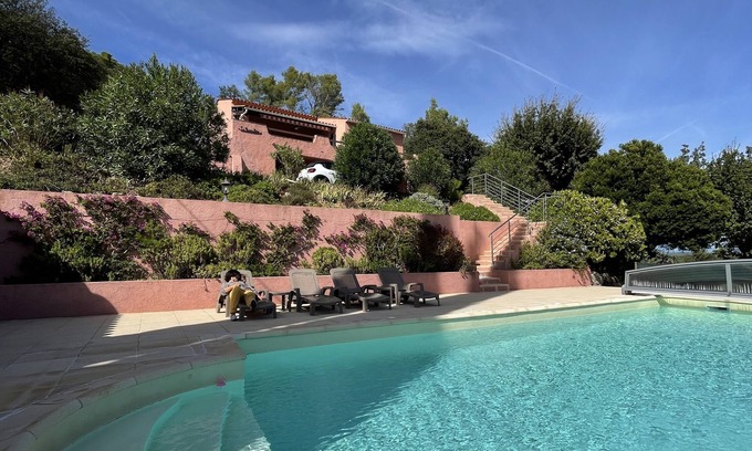 Le Cannet-des-Maures Villa | Enchanting Villa Provençale with Inviting Pool Awaits