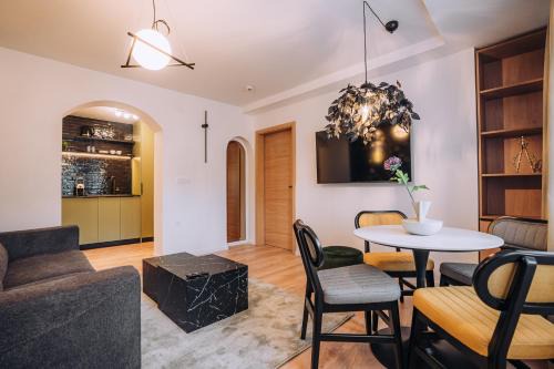 Varosh Apartment | Unforgettable Stay at Villa Pupin Gorna Porta - Rated 10/10