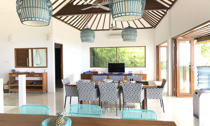 Kayu Putih Villa | Villa Putih in Lovina, Bali - Oceanfront Villa with Pool