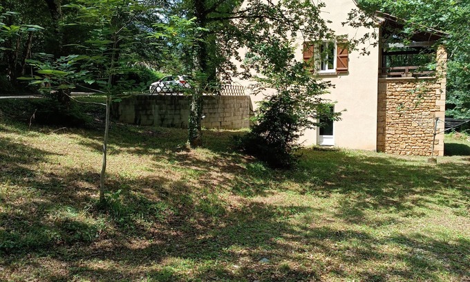 Lamothe-Fenelon Villa | Discover Villa Quercy: Pet-Friendly Retreat with Lake Views