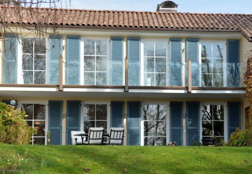 Reutin House | Oceanfront Villa Rana with Hot Tub and Restaurant Amenities