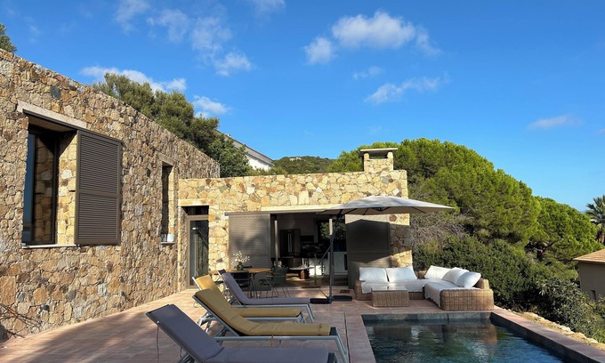 Ajaccio House | Villa Raphael, splendid view of the Sanguinaires with swimming pool 5 minutes from the beach