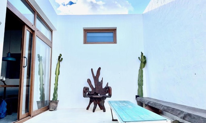 Caleta de Sebo Villa | Oceanfront Villa Relax in La Graciosa - Rated 9.2/10!