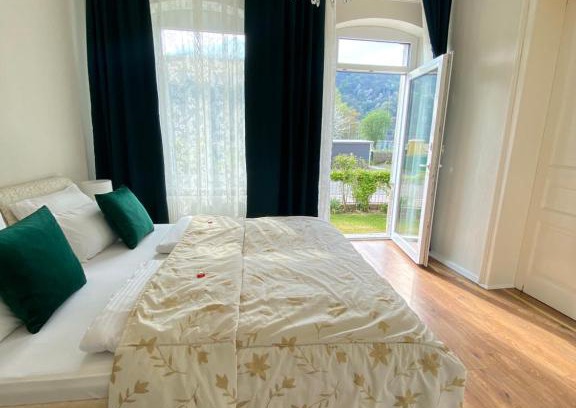 Kamp-Bornhofen Apartment | Oceanview Retreat at Villarheinblick - Family Friendly Stay