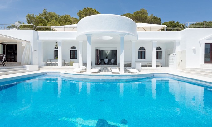 Sant Josep de sa Talaia Villa | Villa Rica Beach: Oceanfront Bliss with Staff & Spa