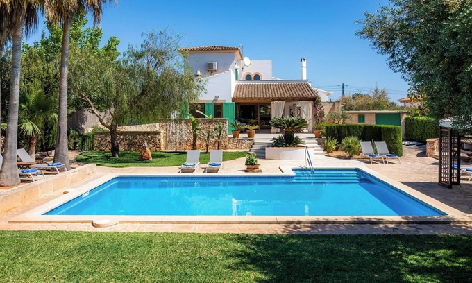 Portocolom Villa | Villa 'Rico': Mountain View, Pool & Family-Friendly Amenities