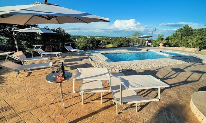 Montefiascone Villa | Villa Rinalda Piccola: Hillside Oasis with Ocean Views & Spa