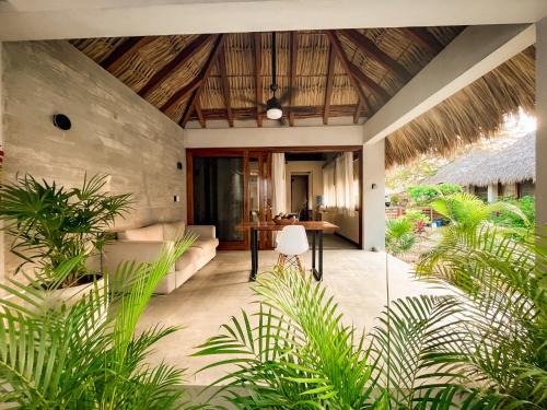 Saladita Villa | Relax at Gato Surf Houses - La Saladita with Family & Pets