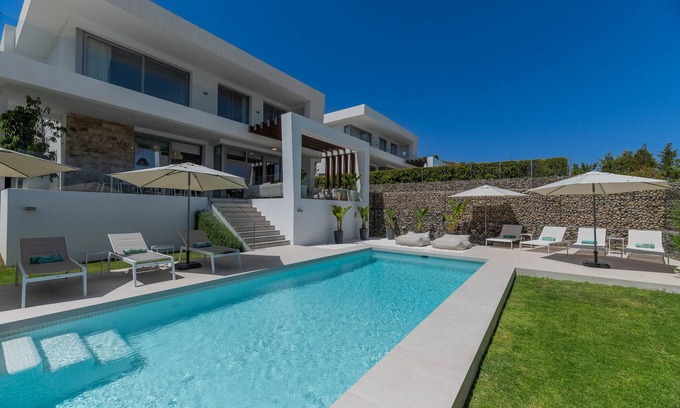 Marbella Villa | Seaside Escape: Villa 'Riva' with Pool & Ocean Views