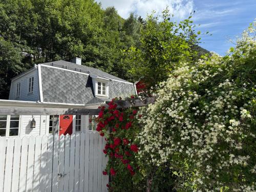 Rjukan House | Convenient House in Rjukan - Family-Friendly Retreat