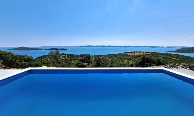 Tkon House | Villa Robinson: Romantic Stone House with Pool & Views