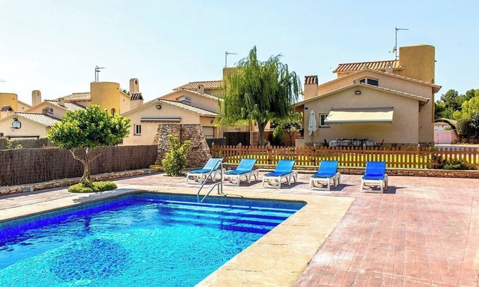 Roda de Bara Villa | Villa Roda: Magical Retreat near Costa Dorada Beaches