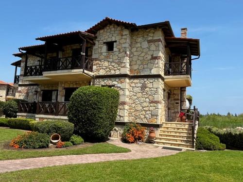 Vourvourou Villa | Villa Rokosini: Family-Friendly Retreat with Perfect Reviews