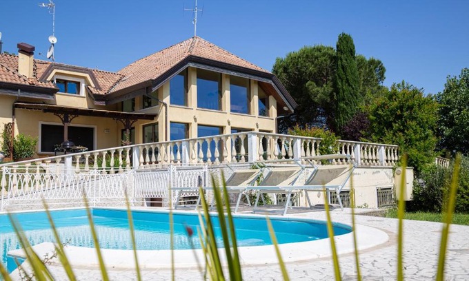 Misano Adriatico Villa | Villa Rolls: Elegant Retreat with Pool and Ocean View