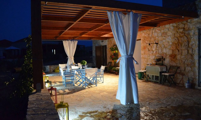 Halki Villa | Beachfront Villa Romanza: Family-Friendly with Breakfast