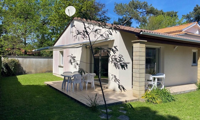 Ronce-les-Bains Villa | Cozy Villa Ronce Les Bains: Steps from the Beach