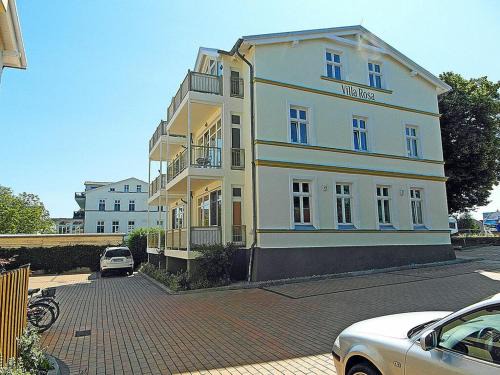 Glowe House | Villa Rosa: Family-Friendly Holiday Residence Awaits You