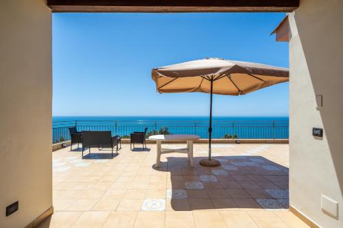 Sciacca Villa | Unforgettable Stay at Villa Rosa sul Mare - 4-Star Haven
