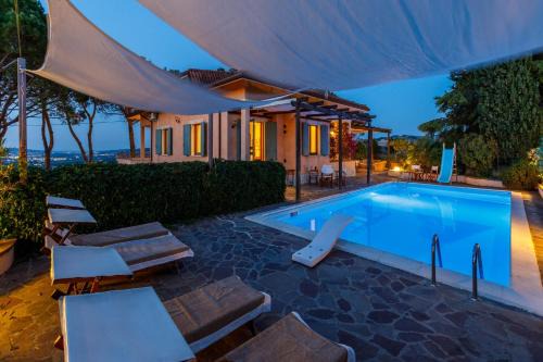 Vallefoglia Villa | Villa Rosaria: Pet-Friendly Oasis with Ocean Views
