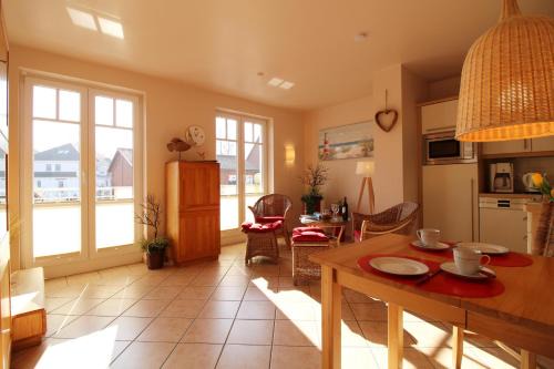 Alt Gaarz Apartment | Villa Rosita Fewo 5 - Family & Pet-Friendly Retreat