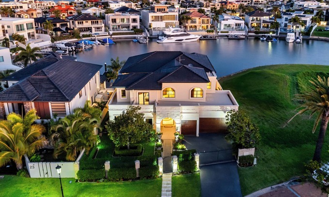 Paradise Point House | Experience Villa Royal: A Waterfront Castle Retreat