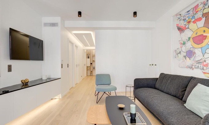 Cannes City Centre Apartment | Villa Royale Cannes: Ocean View Retreat with Kid-Friendly Perks