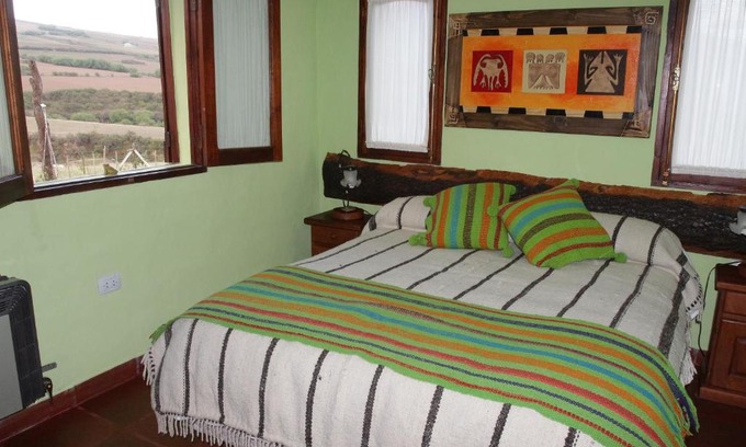 Tafi del Valle House | Inviting Villa Rural San Miguel de la Loma with Hot Tub