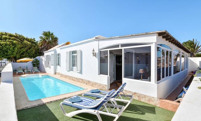 Matagorda Villa | Villa "Rústica": Beachfront Retreat with Pool & Scenic Views