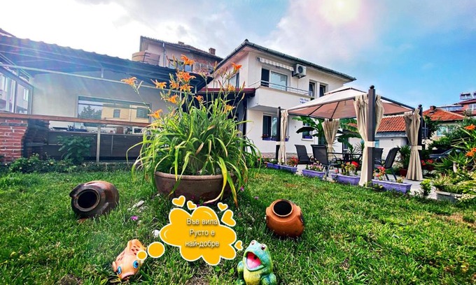 Kiten House | Oceanfront Villa Rusto: Guest Rated 9/10 & Family Friendly