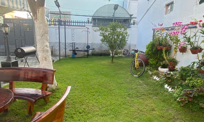 Phan Thiet Apartment | Idyllic Villa Sân Vườn Misa with Private Beach & Ocean View