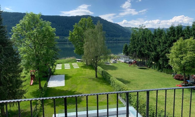Steindorf am Ossiacher See Apartment | Villa Stiegl: 10/10 Rated with Oceanfront & Private Beach