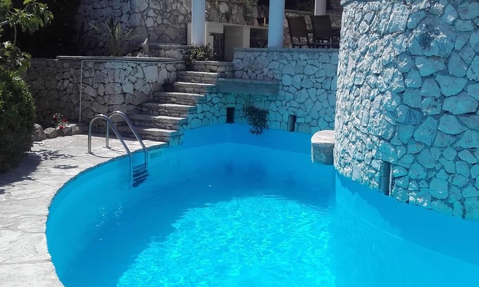 Fraula Villa | Relax at Villa's Dependence: Pool & Ocean View Retreat