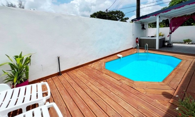 Saint-Francois Villa | Elegant Villa in Saint François with Pool and Spa Amenities