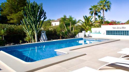 Media Luna Villa | Explore Villa Sal y Mar - Jávea with Oceanfront Bliss
