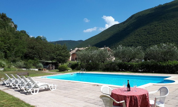 San Severino Marche Villa | Villa Salimbeni: 10/10 Rated with Panoramic Views & Pool