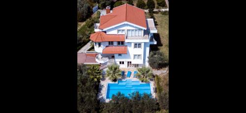 Elbasan Villa | Villa Salo: 4-Star Retreat with Pool and Family Amenities