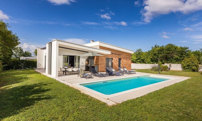Prkacini Villa | Villa Sama - Modern Istrian Villa with Pool & Family-Friendly Amenities