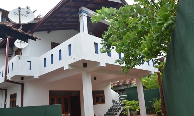 Thiranagama Villa | Family-Friendly Villa Sanjula: Enjoy Breakfast in Hikkaduwa