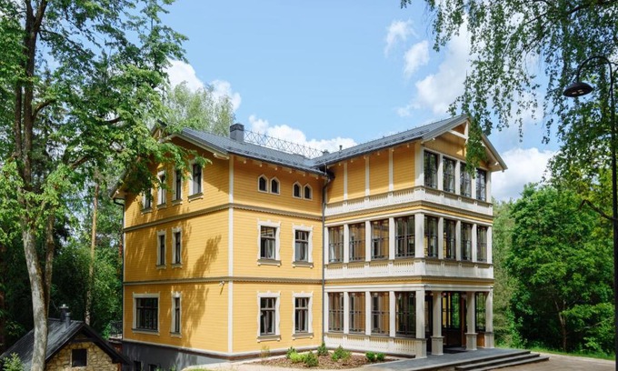 Cesis Hotel | Elegant Villa Santa: 4-Star Stay with Spa and Amenities