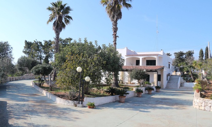 Lido Marini Villa | Villa 'Santoro' with Private Terrace, Balcony and Air Conditioning