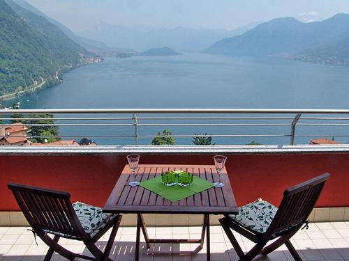 Argegno Apartment | Villa Sara - Seeblick: Family-Friendly Sea View Escape