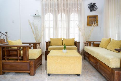 Andiambalama House | Child-Friendly Getaway at Villa Sas with Relaxing Hot Tub