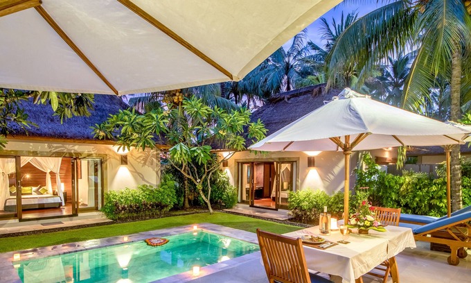 Sengkidu Villa | Villa Sasoon: Steps from the Beach with Private Pool