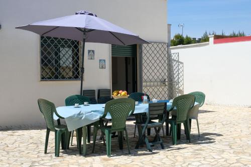 Torre Squillace House | Villa Scianuli: Family-Friendly Retreat Near the Beach