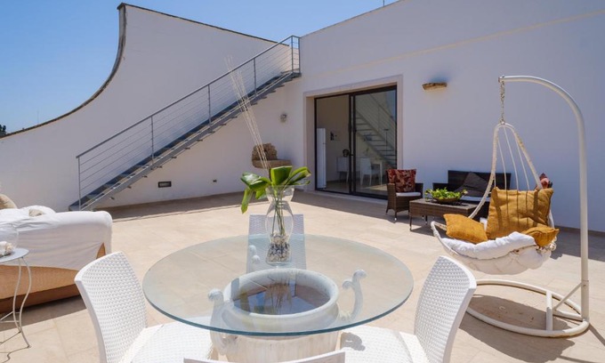Torre Specchia Ruggeri Apartment | Villa Scoglio: Oceanfront Escape with 9/10 Guest Rating
