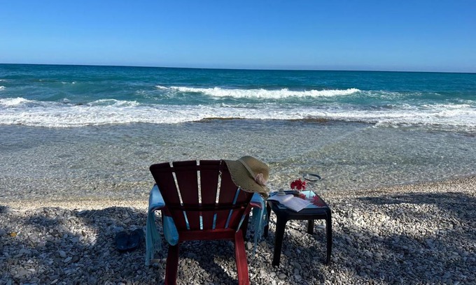 La Cienaga Bed & Breakfast | Exceptional Villa Sea Foam Shore with Private Beach Access